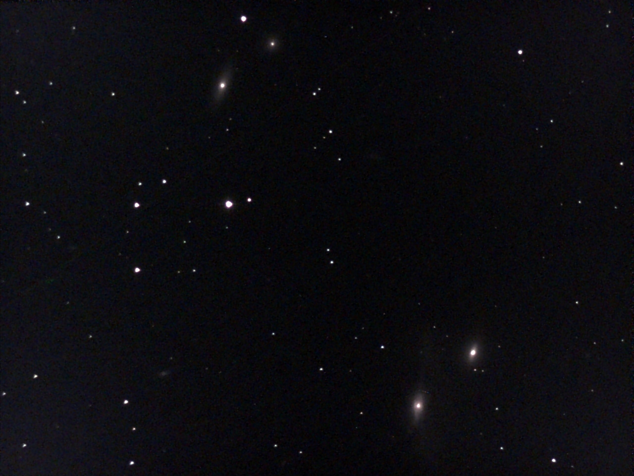 NGC 4435 und NGC 4438